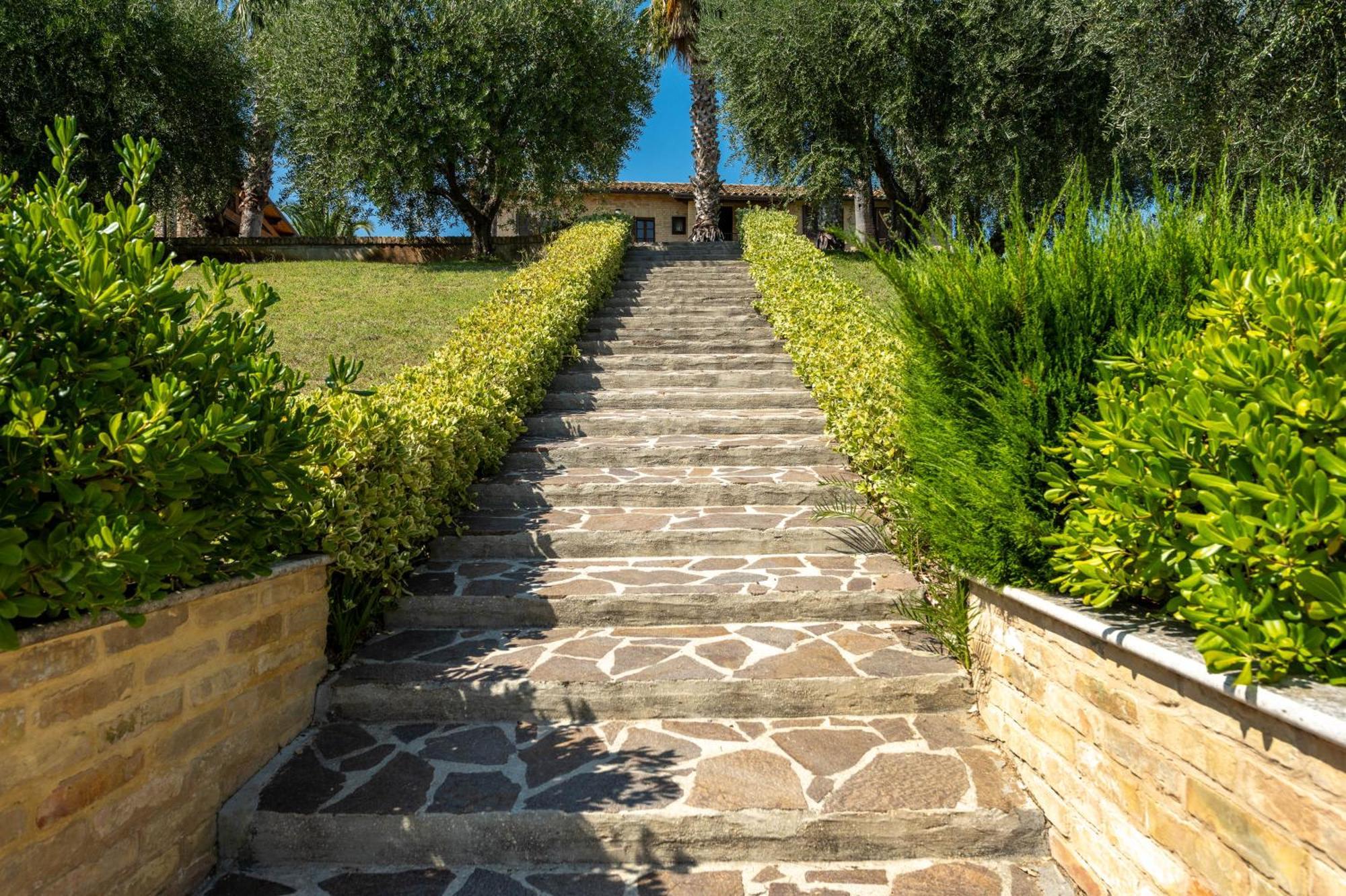 Villa Iulia - Vibra Controguerra Exterior photo